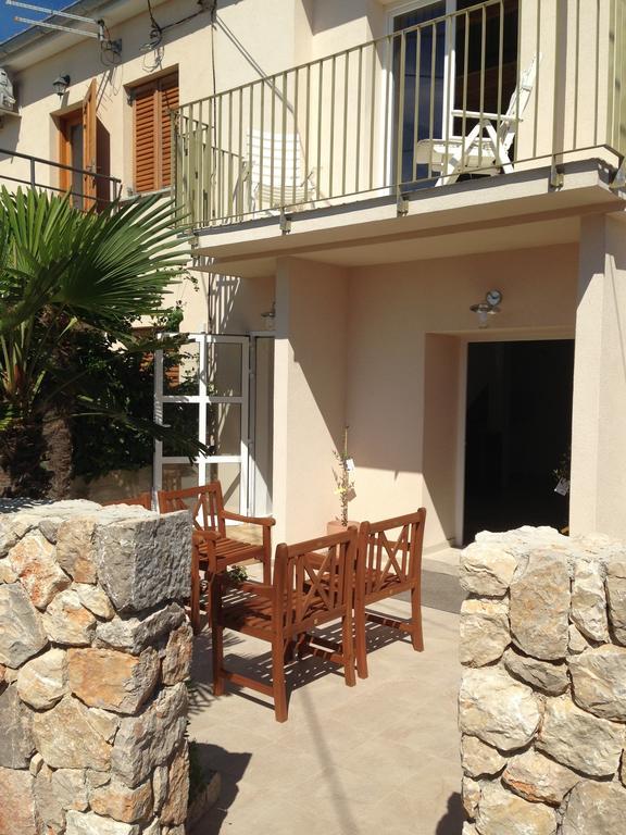 Ten-Punat Apartments Room photo